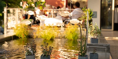Matrimonio - Großwilfersdorf - Wasserpiele im bunten Restaurant + Kunsthotel Malerwinlk in der schönen STeiermark - Malerwinkl Restauarnt + Kunsthotel