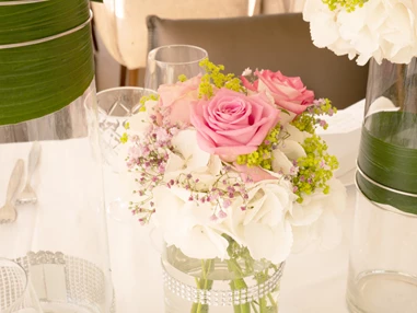 Hochzeitslocation: Malerwinkl Brautstrauss, gerne sind wir behilflich bei den Blumen - Malerwinkl Restauarnt + Kunsthotel