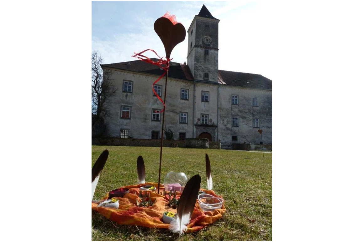 Hochzeitslocation: Eigene Kapelle, standesamtliche Heirat oder individuelle Hochzeitsrituale - Schloss Eschelberg