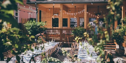 Hochzeit - Pottenbrunn - Hochzeitstafel im Gastgarten - Vinzenz Pauli
