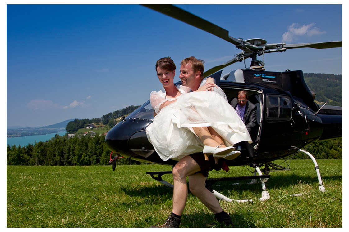 Hochzeit: Mit dem Helikopter zur Hochzeit. - Feldbauernhof