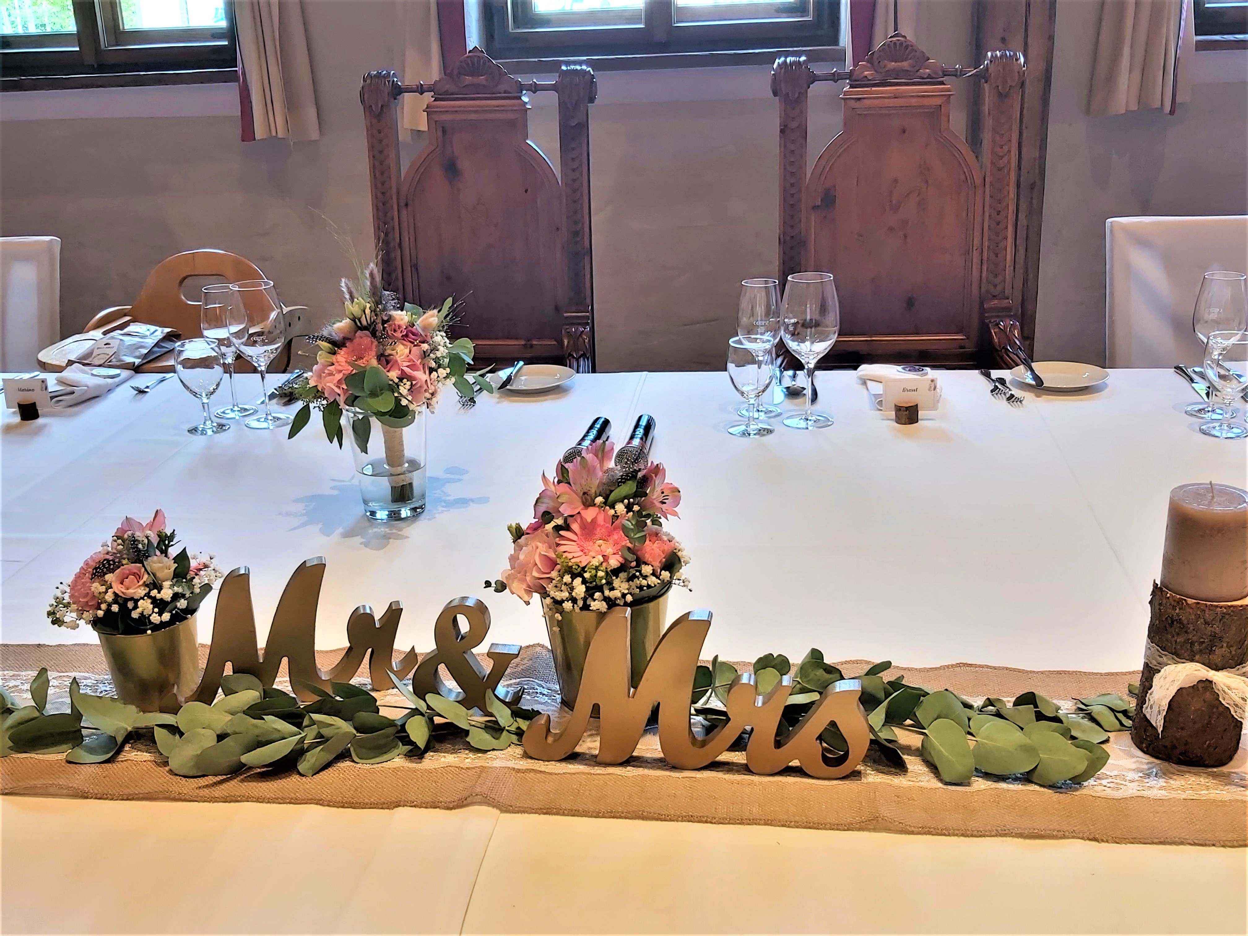 Hochzeitslocation: Milser Stadl, Hochzeitstafel - Alpenrast Tyrol