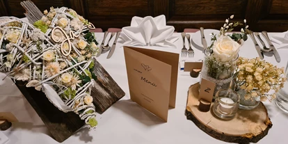 Hochzeit - nächstes Hotel - Tirol - Milser Stadl, Deko-Beispiel Nahaufnahme - Alpenrast Tyrol