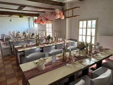 Hochzeitslocation: Innenraum der Location  - Landhof Zobel