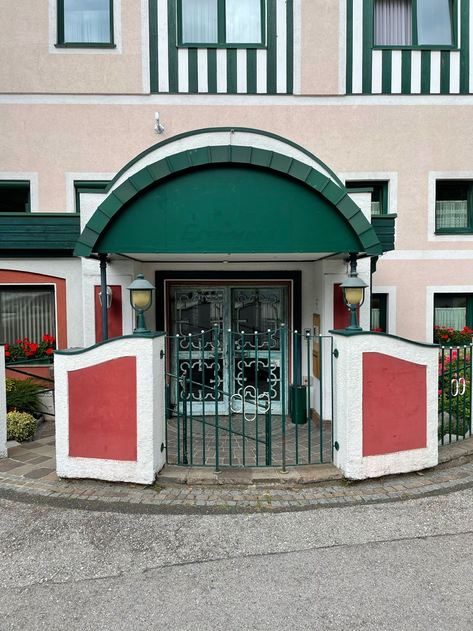 Bruiloft - Wallsee - Die Hochzeitslocation Wedding by the Lake **** in Garsten. - Wedding by the Lake **** 