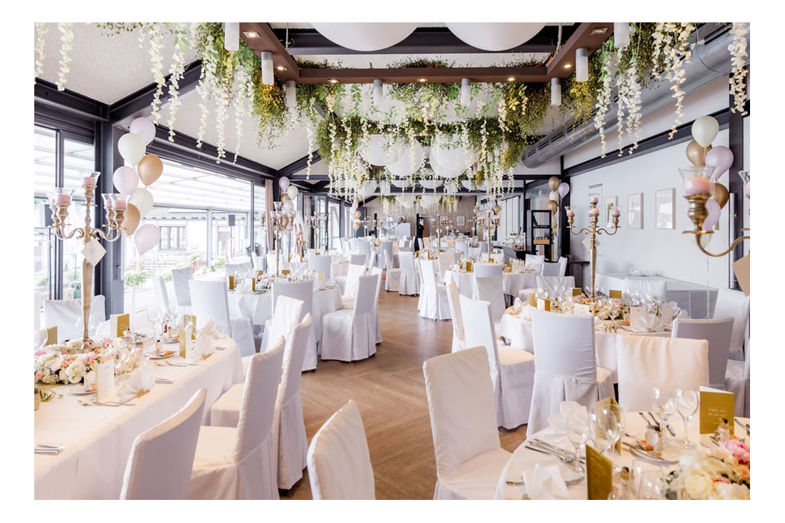 Hochzeit: Restaurant mit Hochzeitsdecoration - Club Astoria