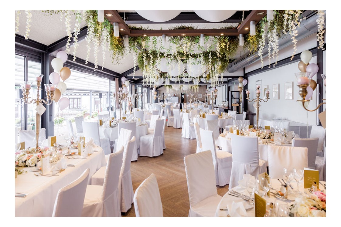 Hochzeit: Restaurant mit Hochzeitsdecoration - Club Astoria
