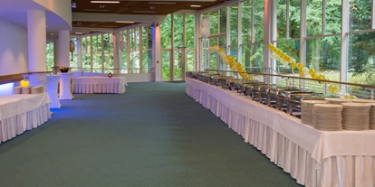 Bruiloft - Gmunden - großzügiger Buffetbereich - Toscana Congress Gmunden