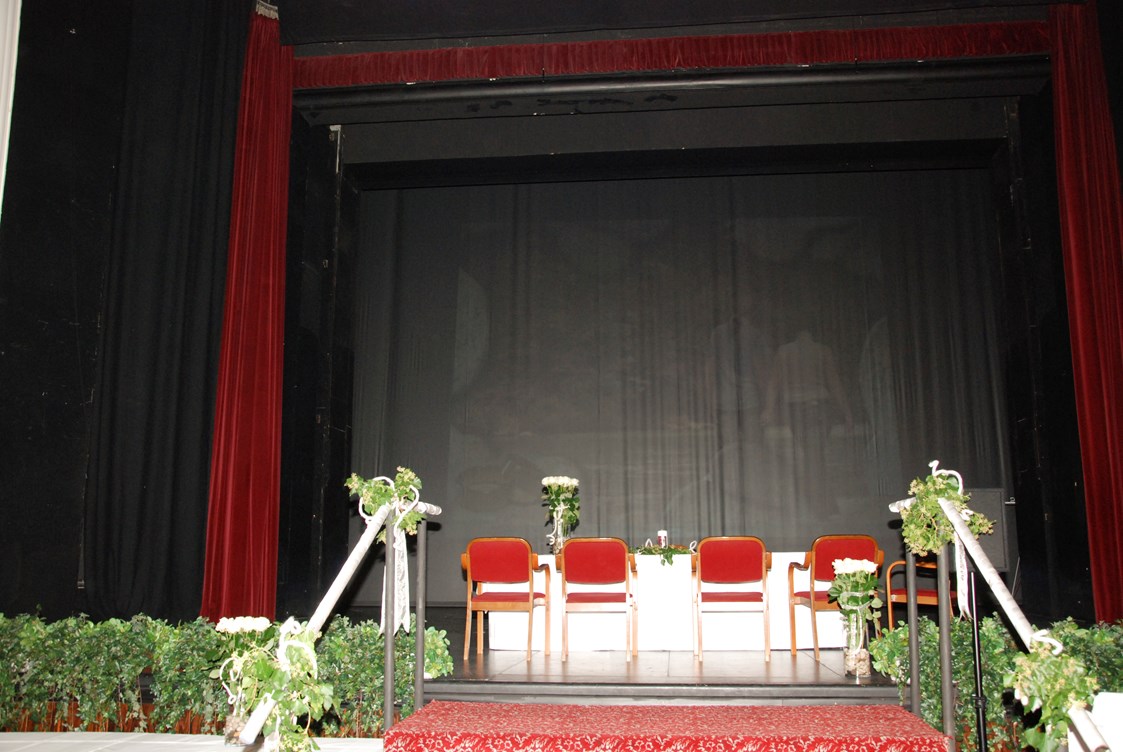 Hochzeit: Trauung auf der Vorbühne des Stadttheaters Wels - Stadttheater Wels