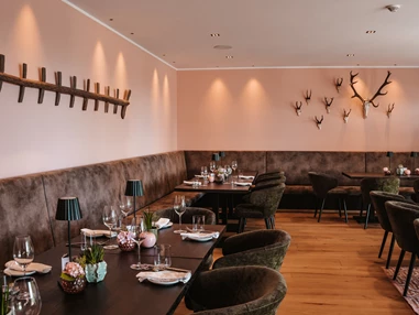 Hochzeitslocation: Kirchenwirt Hofer Boutique Salon