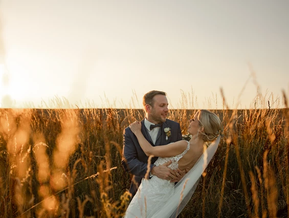 Hochzeitslocation: Genießen Sie großartige Sonnenuntergänge am Abend. - Landgut Halsberg