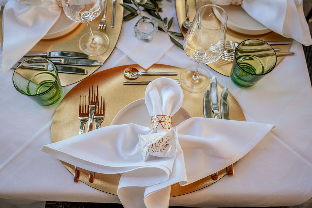 Hochzeitslocation: Moderne Tischdeko ganz nach euren Wünschen. - BAD/SAAG  DIREKT AM WÖRTHERSEE - RESTAURANT & CLUB