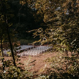 Hochzeit: Freie Trauung in unserem Wald - Gasthaus In Der Strassen