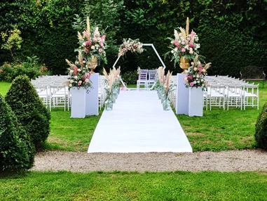 Hochzeit: Eine Gartenhochzeit auf Schloss Assumstadt in Heilbronn - Baden-Württemberg. - Schloss Assumstadt
