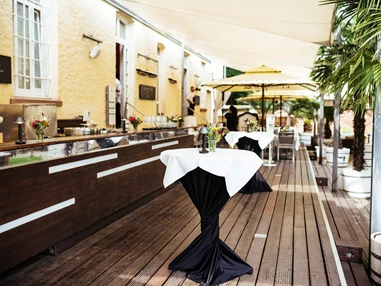 Hochzeitslocation: Terrasse - Cantina Majolika