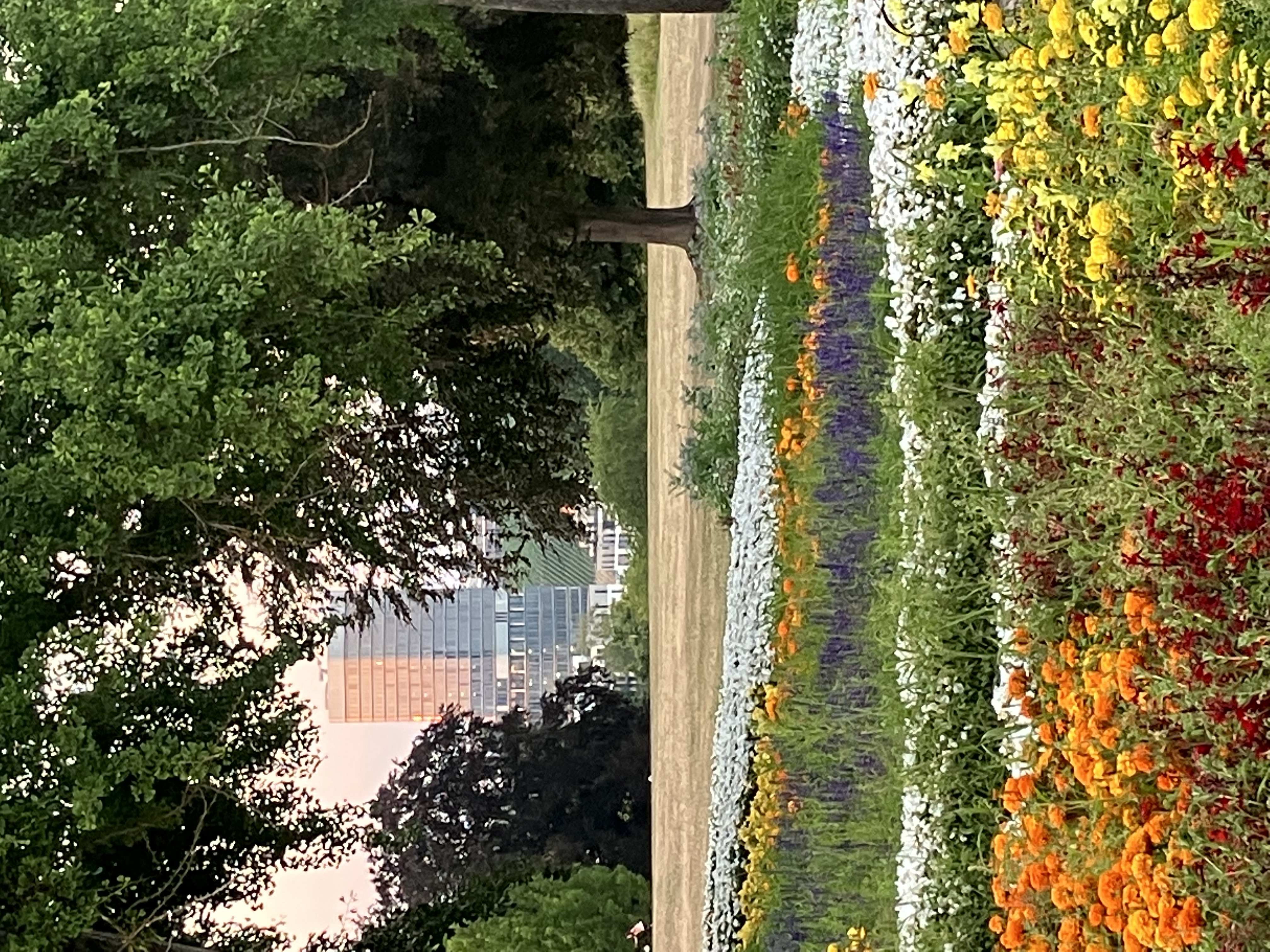 Hochzeitslocation: Blick von Restaurant Weinstube Killesberg in Park und Stadt - Restaurant Weinstube Killesberg