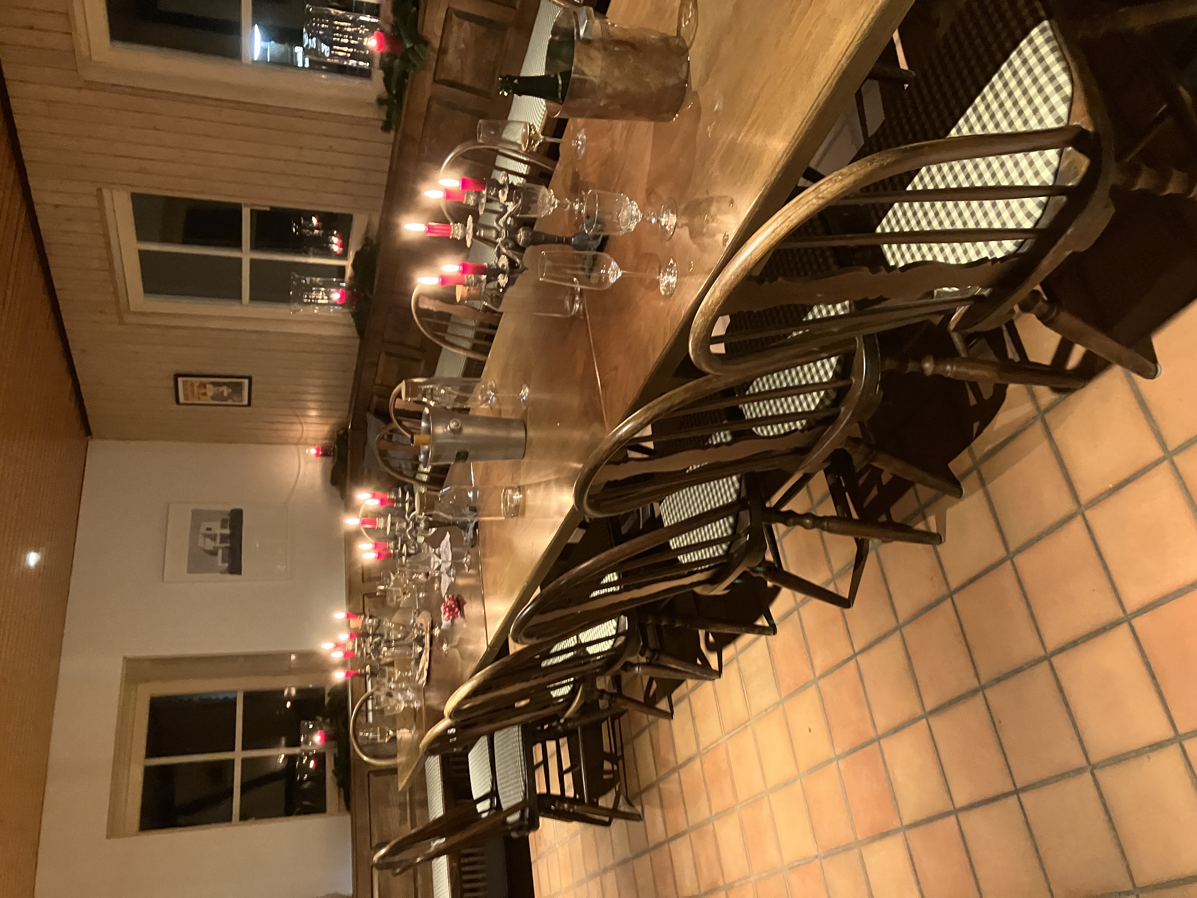 Hochzeitslocation: RESTAURANT WEINSTUBE KILLESBERG Stuttgart, Kerzenleuchter auf Tafel innen - Restaurant Weinstube Killesberg