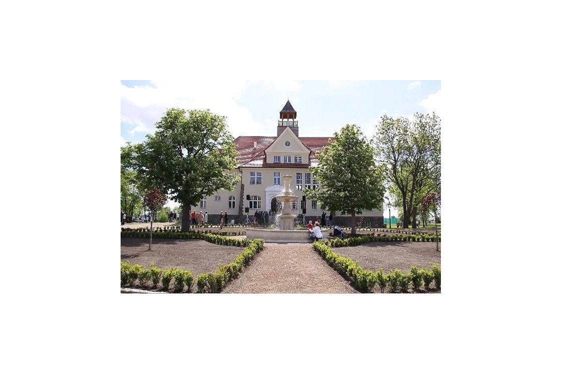 Hochzeit: Schlosshof Schloss Krugsdorf - Schloss Krugsdorf Hotel & Golf