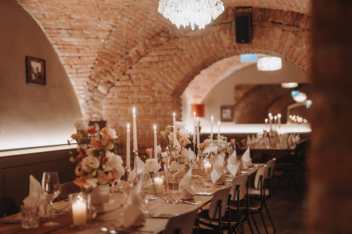 Hochzeit: Gewölbe - Giuseppe e Amici