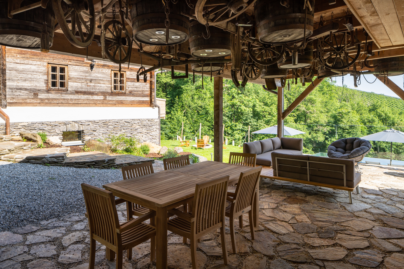 Hochzeitslocation: Vinothek Petzles