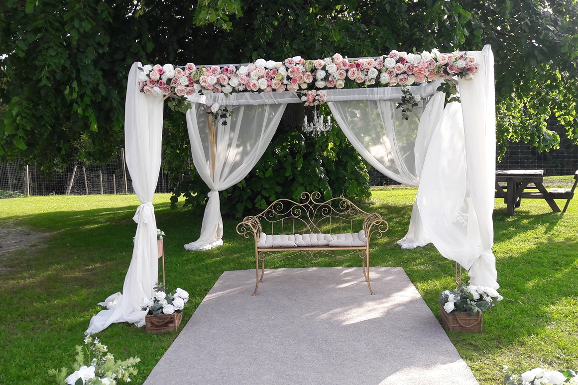 Hochzeit: Feiert eure Trauung im Freien im Hof Groß Höllnberg. - Hof Groß Höllnberg