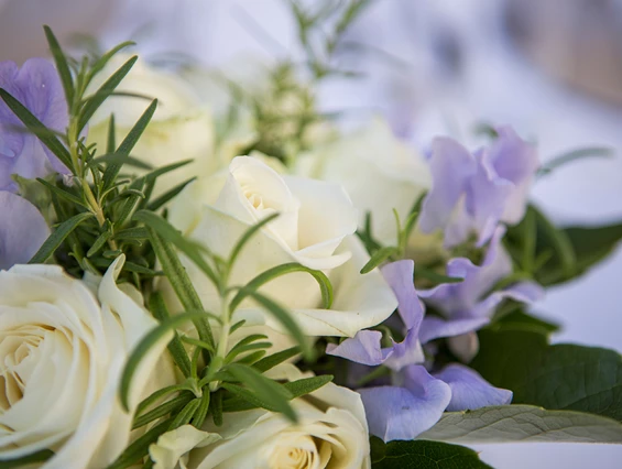 Hochzeit: Heiraten auf dem Hof Groß Höllnberg in Oberösterreich.
 - Hof Groß Höllnberg