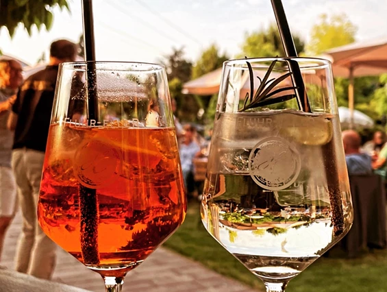 Hochzeit: Feier im Garten des Weingut Fluhr-Eller. - Weingut FLUHR-ELLER
