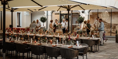 Hochzeit - Parkplatz: Busparkplatz - Passail - © lisaandandreas_photography  - Der Schrenk