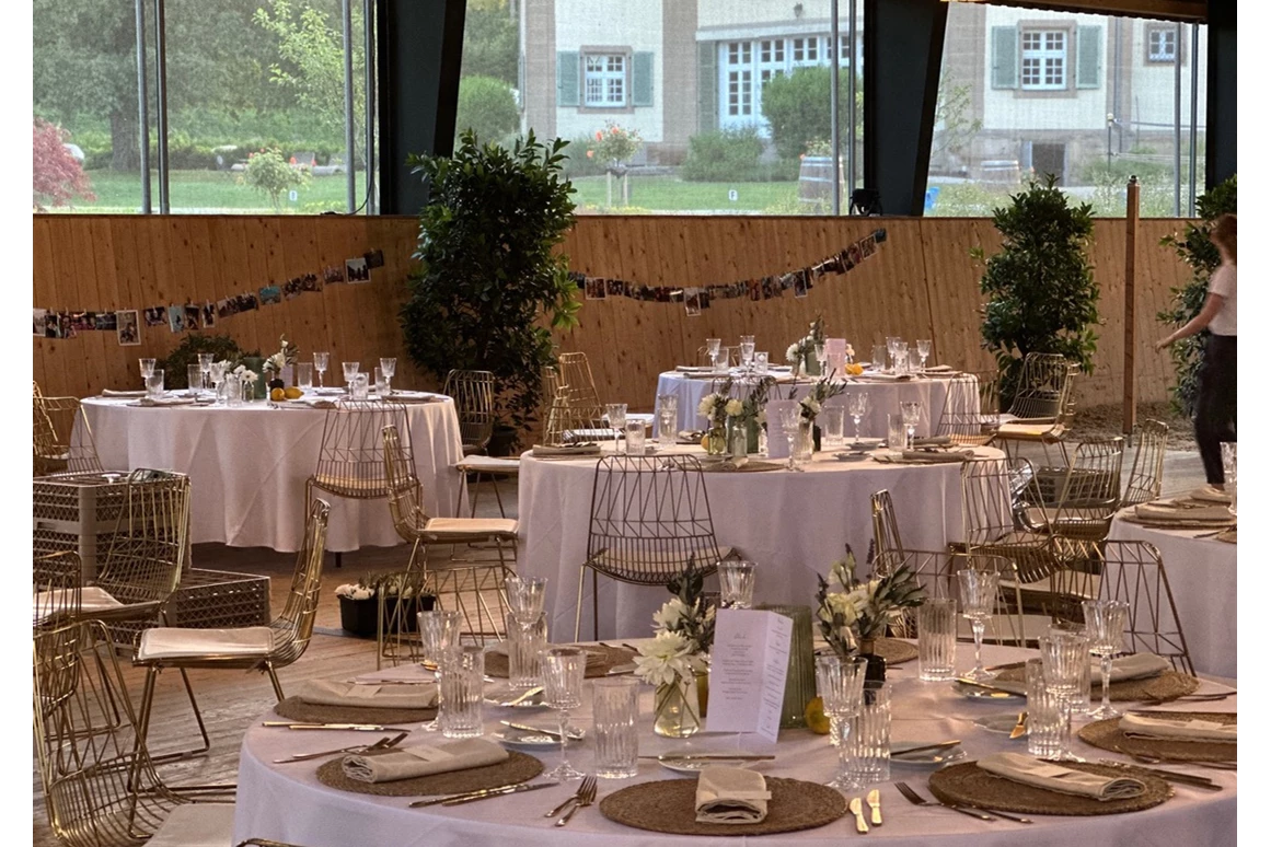 Hochzeitslocation: Eventhalle - Schloss Falkenhaus