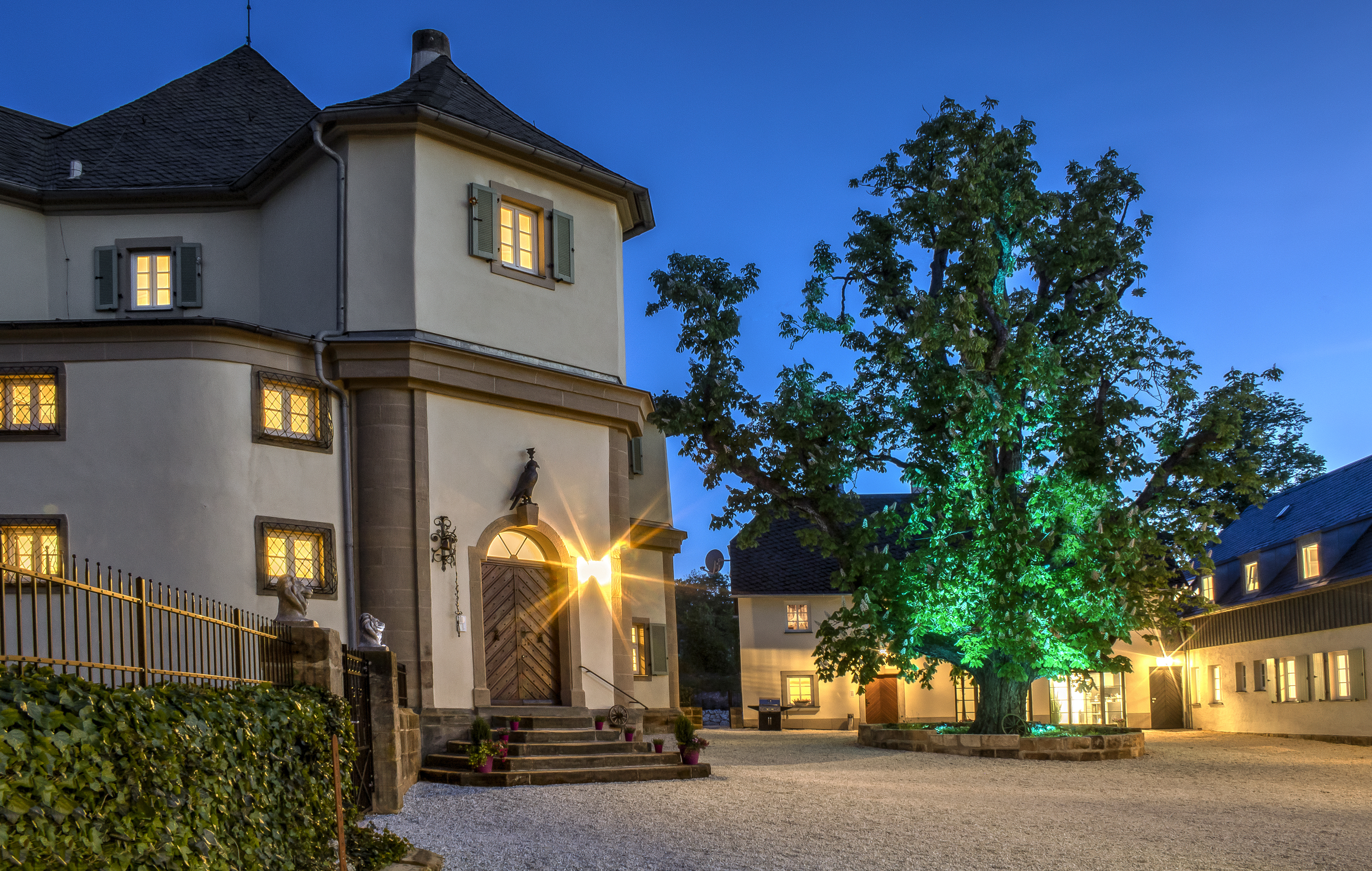 Mariage - Thurnau - Schlosshof bei Nacht - Schloss Falkenhaus
