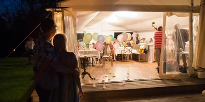 Bruiloft - Breitenbrunn (Breitenbrunn am Neusiedler See) - Feiert eure Hochzeit in einem Hochzeitszelt im Hotel Seepark-Weiden im Nordburgenland. - Strandbar im Seepark Weiden