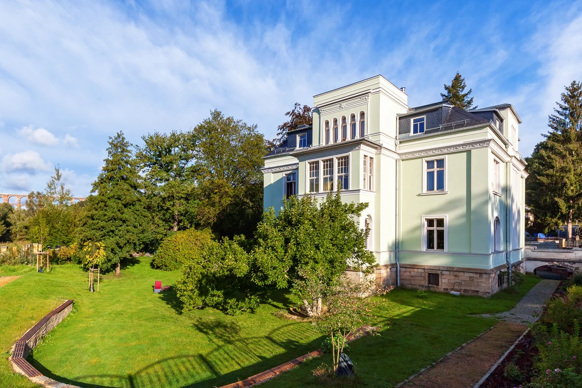 Hochzeitslocation: Frontansicht - Villa Lebensgrund Mylau