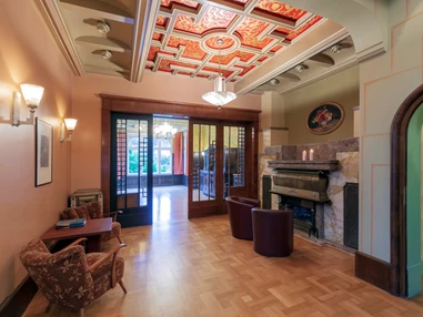 Hochzeitslocation: Saal vorderer Teil - Villa Lebensgrund Mylau