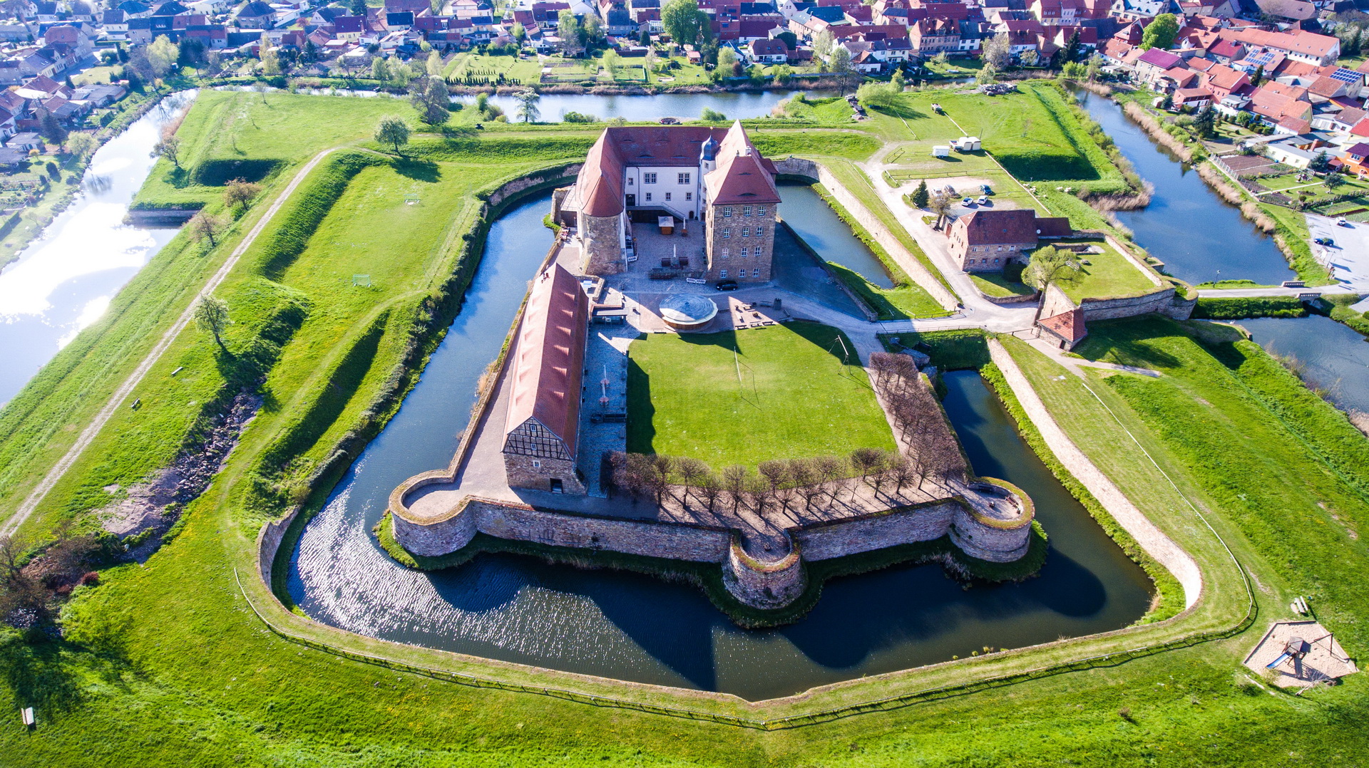 Hochzeit: Wasserburg Heldrungen