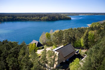 Hochzeit: Drewitzer See mit glasklarem Wasser - Van der Valk Naturresort Drewitz