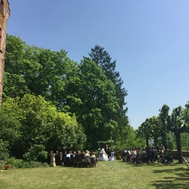 Hochzeit: Mittelburg Neckarsteinach