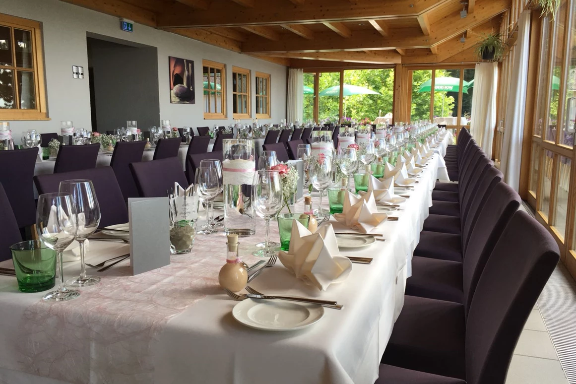 Hochzeit: Bestuhlung Hochzeit - Berghof "Genusswerkstatt" Hohenems