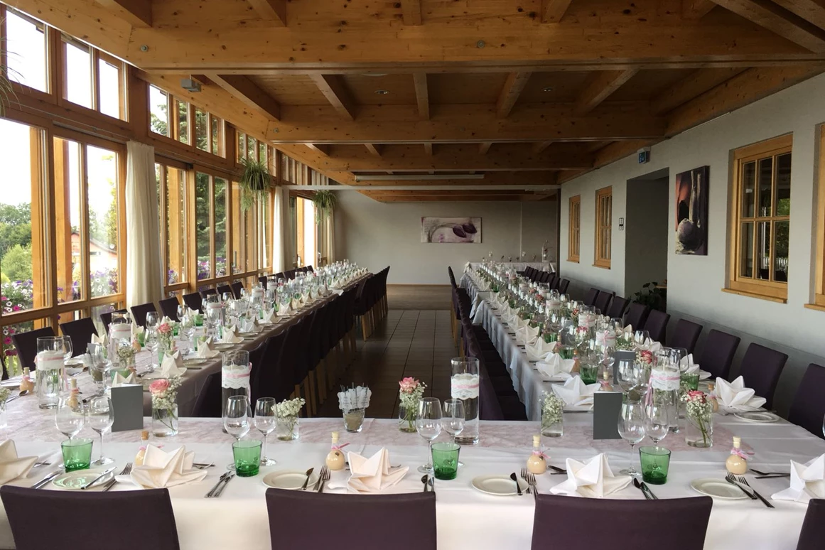 Hochzeit: Bestuhlung Hochzeit - Berghof "Genusswerkstatt" Hohenems