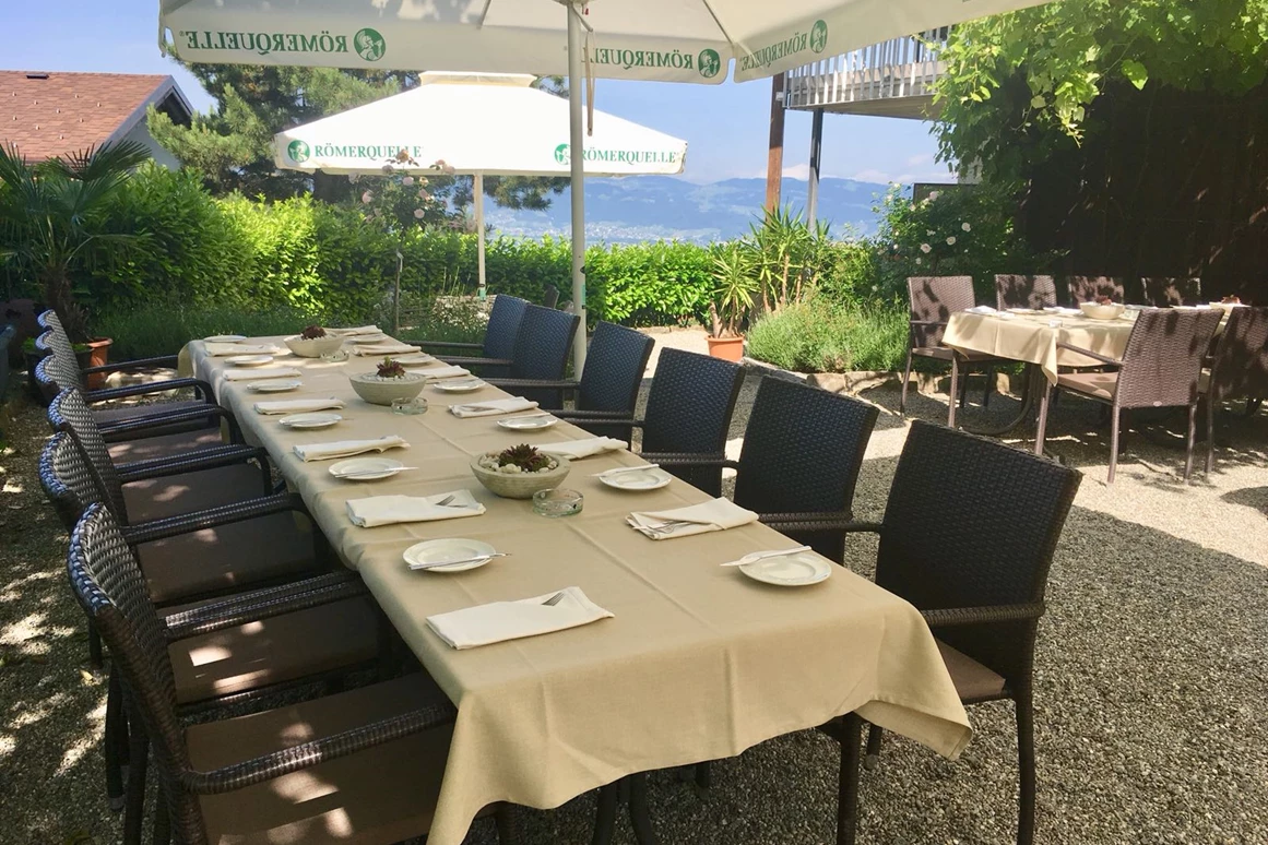 Hochzeit: Gastgarten - Berghof "Genusswerkstatt" Hohenems