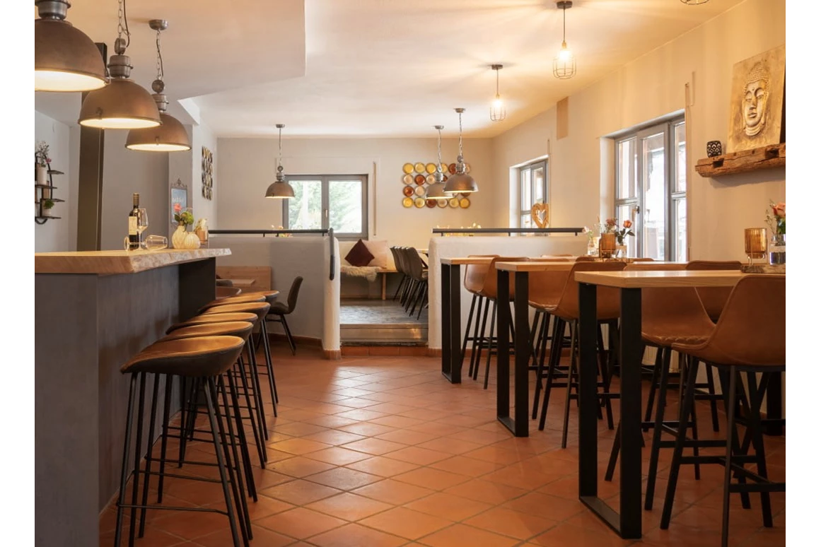 Hochzeitslocation: Blick in den Hauptraum. - momo Eventlocation