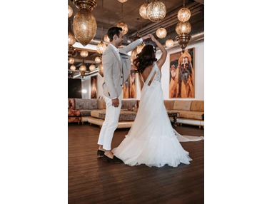 Hochzeit: Ein glückliches Paar im SpiceMarket. - SpiceMarket