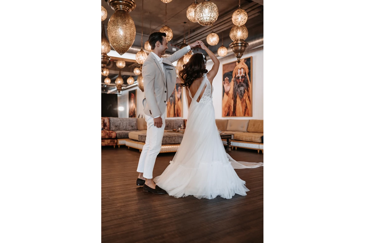 Hochzeit: Ein glückliches Paar im SpiceMarket. - SpiceMarket