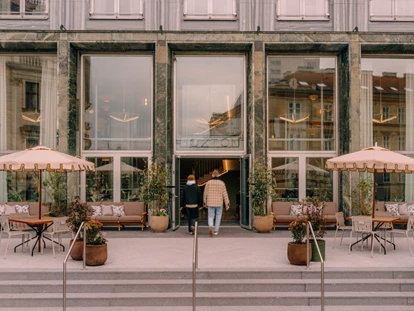 Matrimonio - Bisamberg - Hoteleingang - The Hoxton