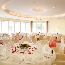 Hochzeit: Festsaal in unserem Panorama Seerestaurant  - Werzer's Hotel Resort Pörtschach