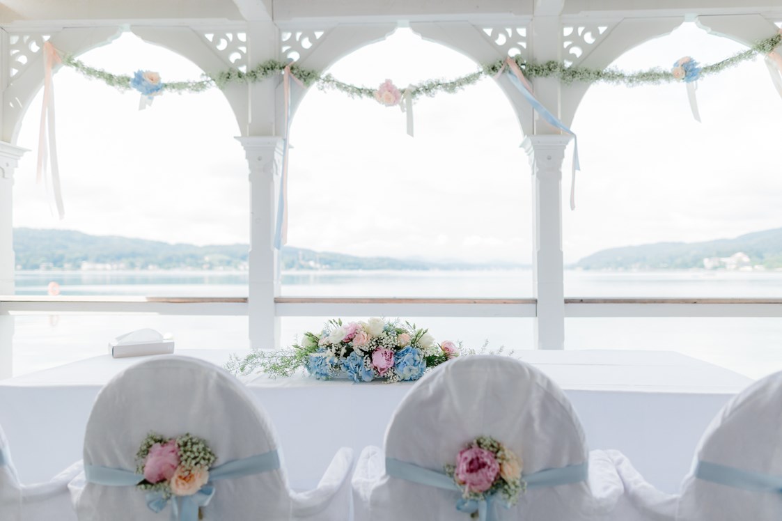 Hochzeit: Balkon über den See für standesamtliche Trauung  - Werzer's Hotel Resort Pörtschach