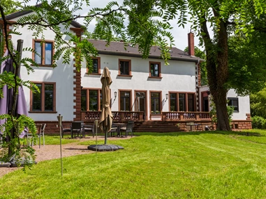 Hochzeit: Die Hochzeitslocation VILLA RENTING in Rheinland-Pfalz. - Villa Renting
