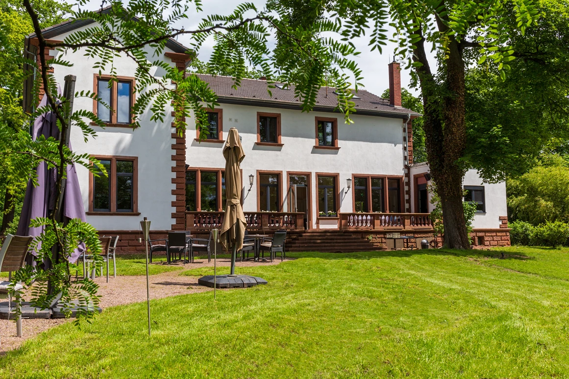 Hochzeit: Die Hochzeitslocation VILLA RENTING in Rheinland-Pfalz. - Villa Renting