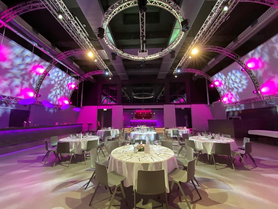 Hochzeit: Saal Magnum - großer, moderner Hochzeitssaal - Presswerk Eventhaus