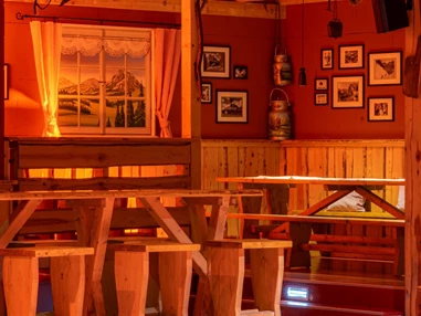 Hochzeit: Ox'n Stall - Raum in rustikalem Stil - Presswerk Eventhaus
