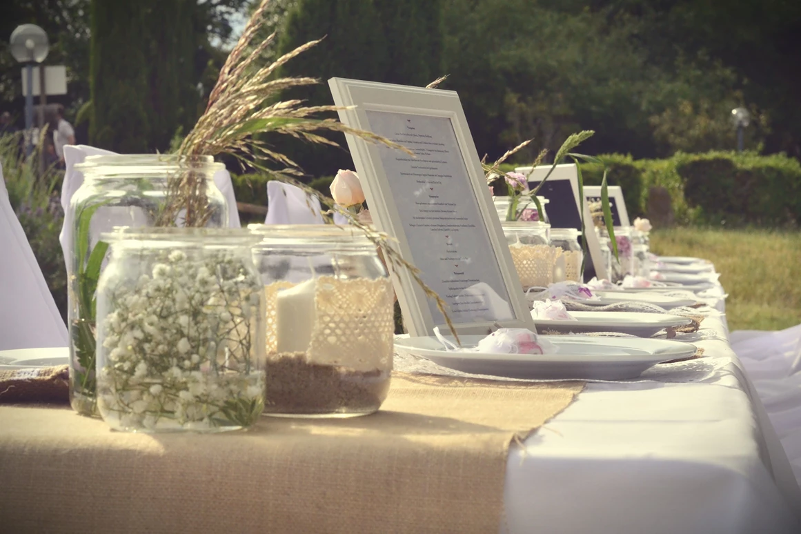Hochzeit: Eine Gartenhochzeit auf Burg Battenberg in Rheinland-Pfalz. - Burg Battenberg / Pfalz
